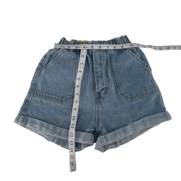 SHEIN Cinched Waist Cuffed Hem Jeans Shorts Size Small Women’s - Picture 4 of 5